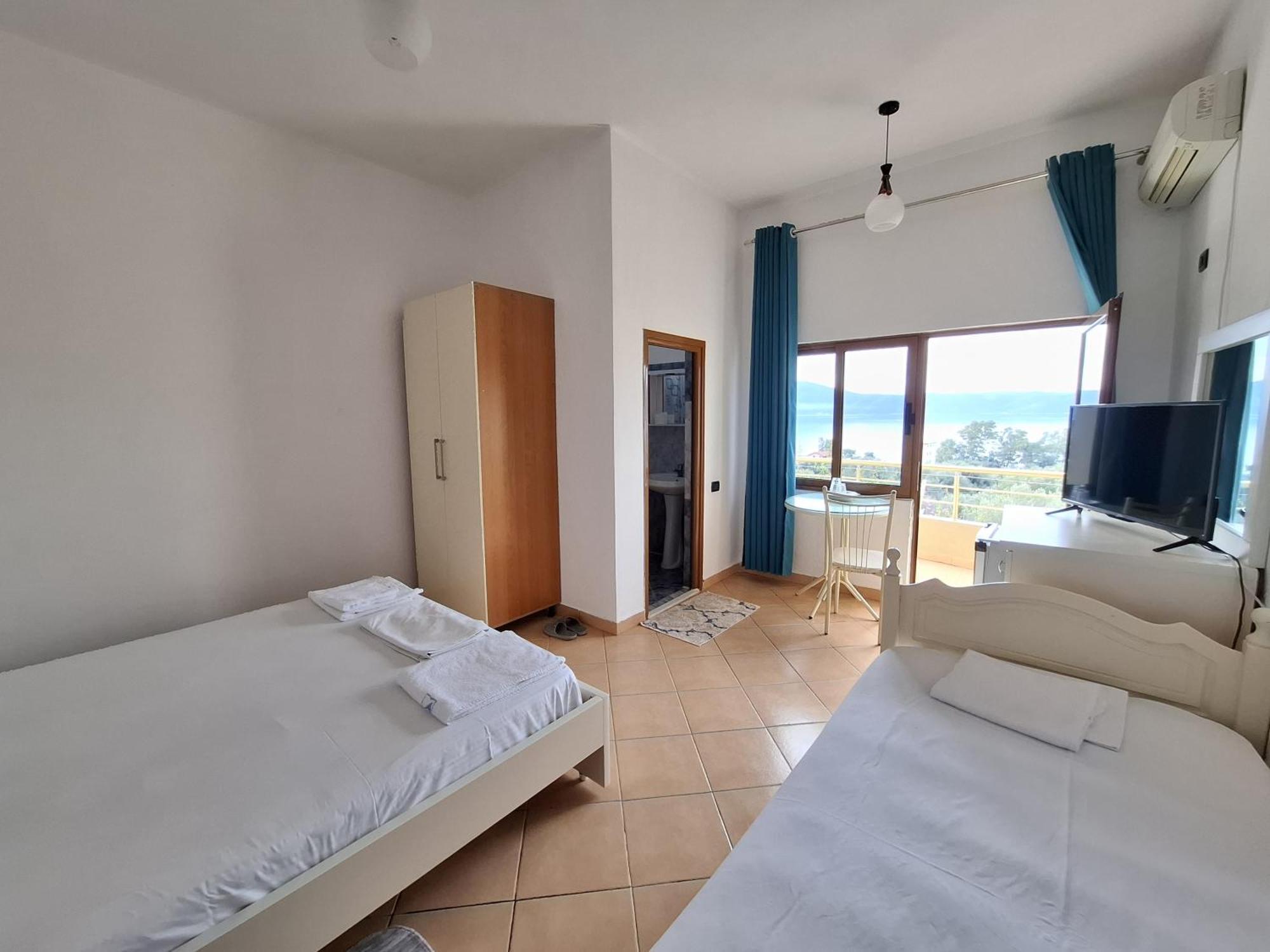 Hotel Sirena Radhimë Exteriör bild